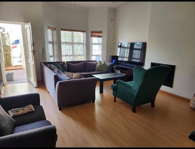 3 BEDROOM PROPERTY TO RENT IN GREEN POINT